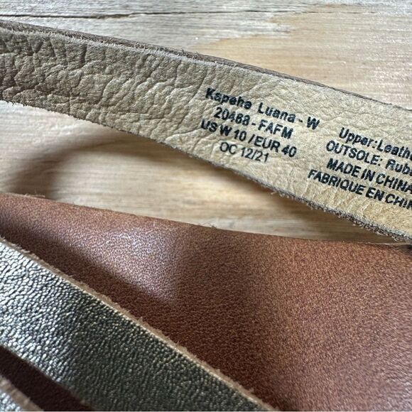 Olukai Gold Flip Flop Sandals Women’s Size 10 - Picture 6 of 7